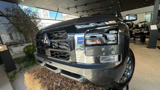 MITSUBISHI TRITON 2.4 BITURBO DIESEL CD HPE 4X4 AUTOMÁTICO